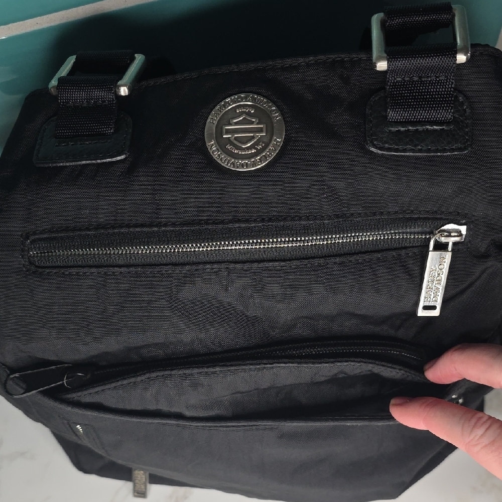 Harley-Davidson Black Nylon Messenger Bag with Silver Hardware - Picture 4 of 15